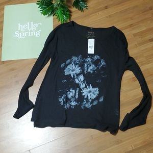 NWT RVCA LONG SLEEVE DAISY TEE